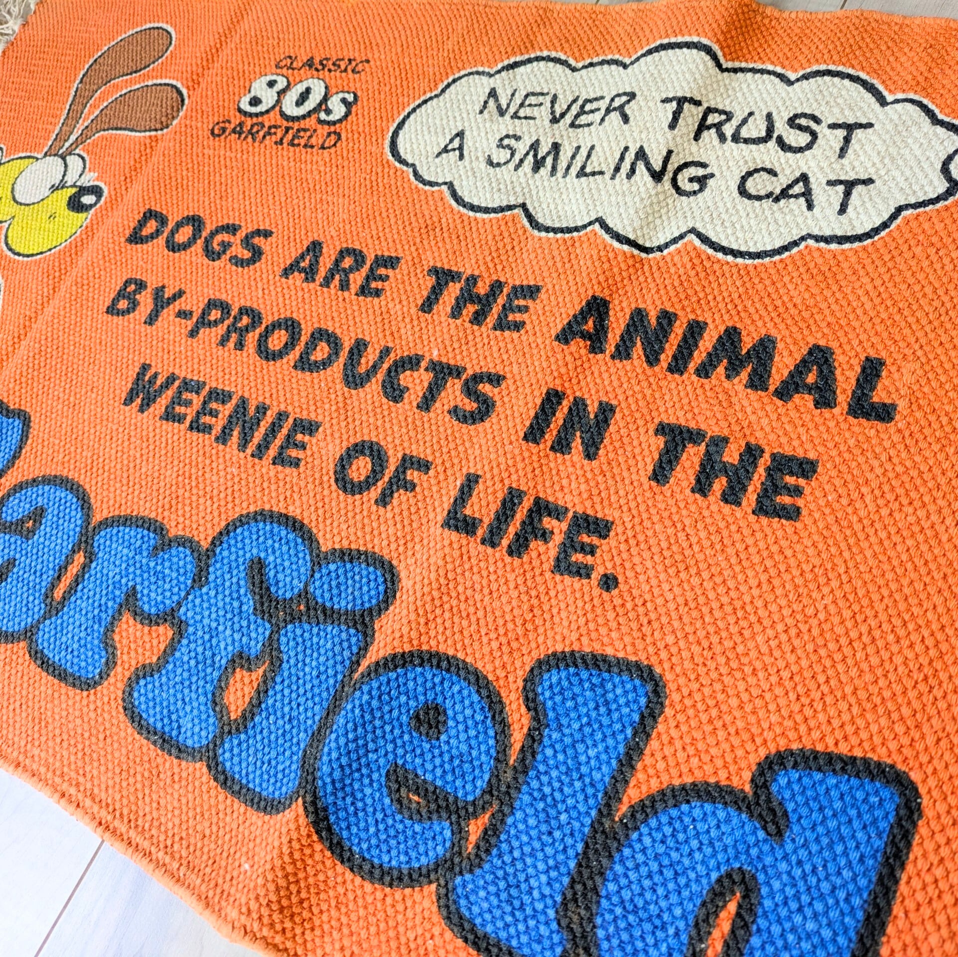 【 Garfield( ガーフィールド ) 】 『 NEVER TRUST A SMILING CAT 』KITCHEN MAT / キッチンマット / COTTON MAT /  コットン マット/ Floor Mat / フロアマット / ロングバージョン〚アメリカン雑貨 アメトイ〛