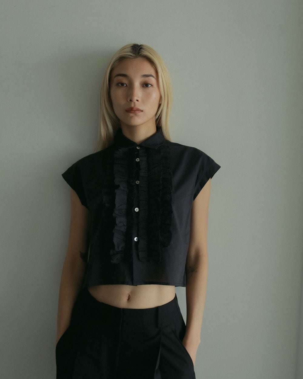 anuke 】Sleeveless Frill Blouse | valance 福井｜レディース