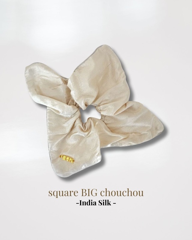 Square Big ChouChou – 22cm シルク Indian Shantung Silk & Lame Piping