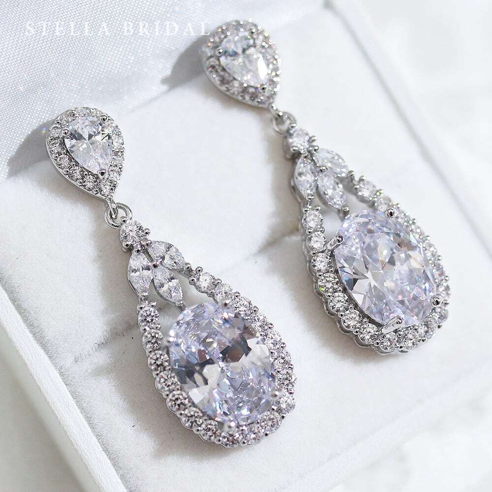 Y様専用(ピアス ティアドロップ オーバルビジュー)