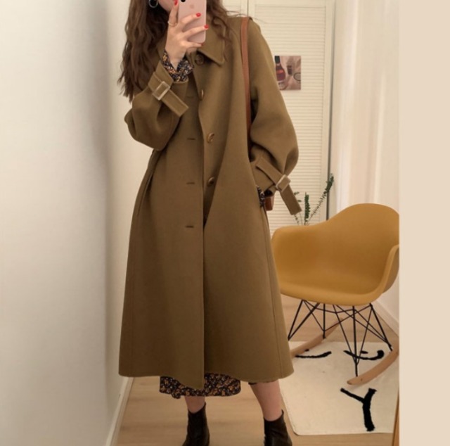 ロングコート レディース コート アウター 上着 ロング 長袖 襟付き ポケット 前開き かわいい 大人可愛い シンプル おしゃれ かっこいい ガーリー クール 存在感 ベーシック ナチュラル 無地 春 秋 冬 ロングシーズン 通勤 通学 デート お出かけ 女子会 休日 ショッピング コンサート ライブ お花見 カフェ ランチ 重ね着 暖かい 防寒 プチプラ 普段使い 着回し モテ インスタ映え 定番 S M L XL 小さいサイズ 大きいサイズ カラバリ キャメル 黒 ブラック ベーシックカラー