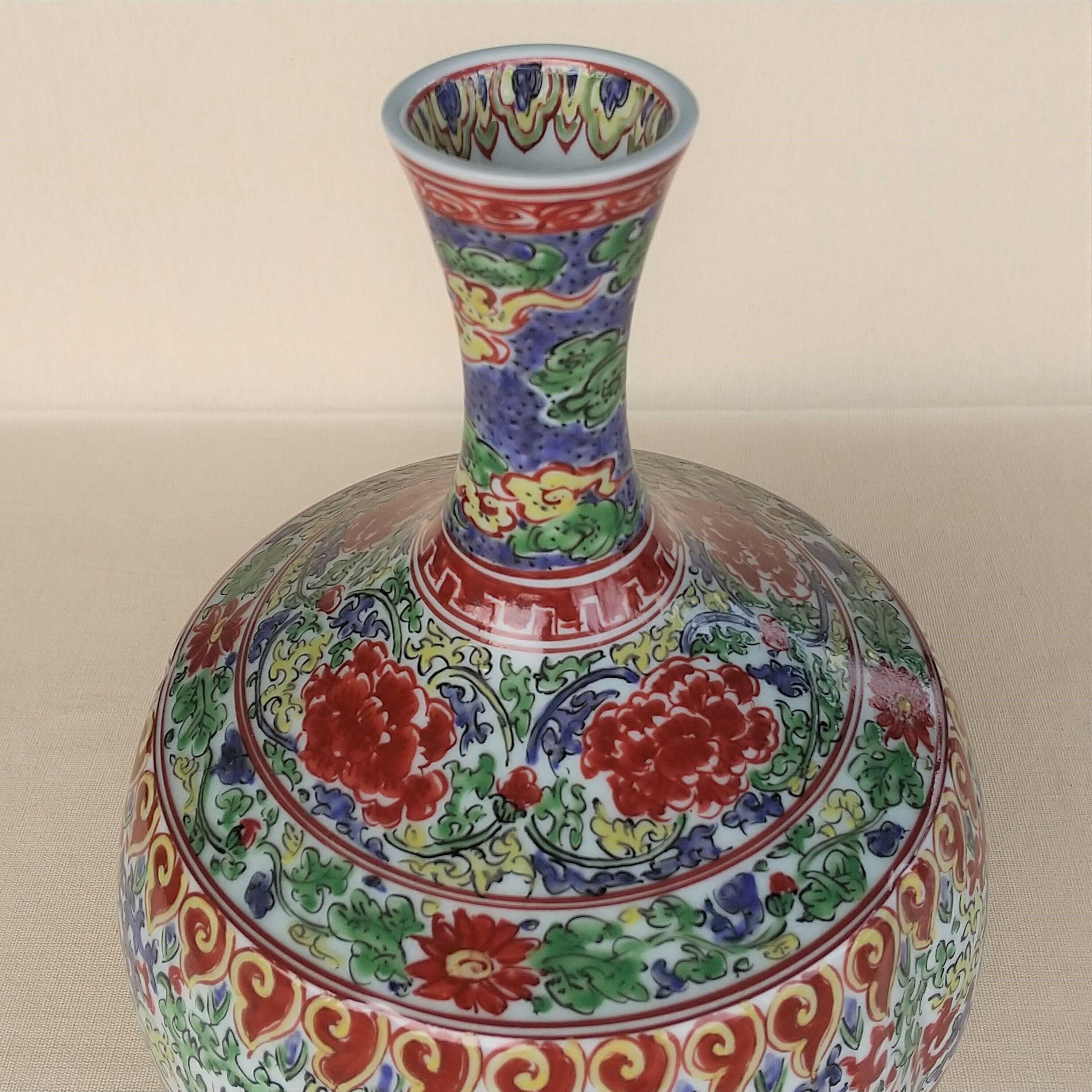秀島窯作 色絵 万暦 龍紋 花瓶 | 有田焼作家の作品が買えるお店