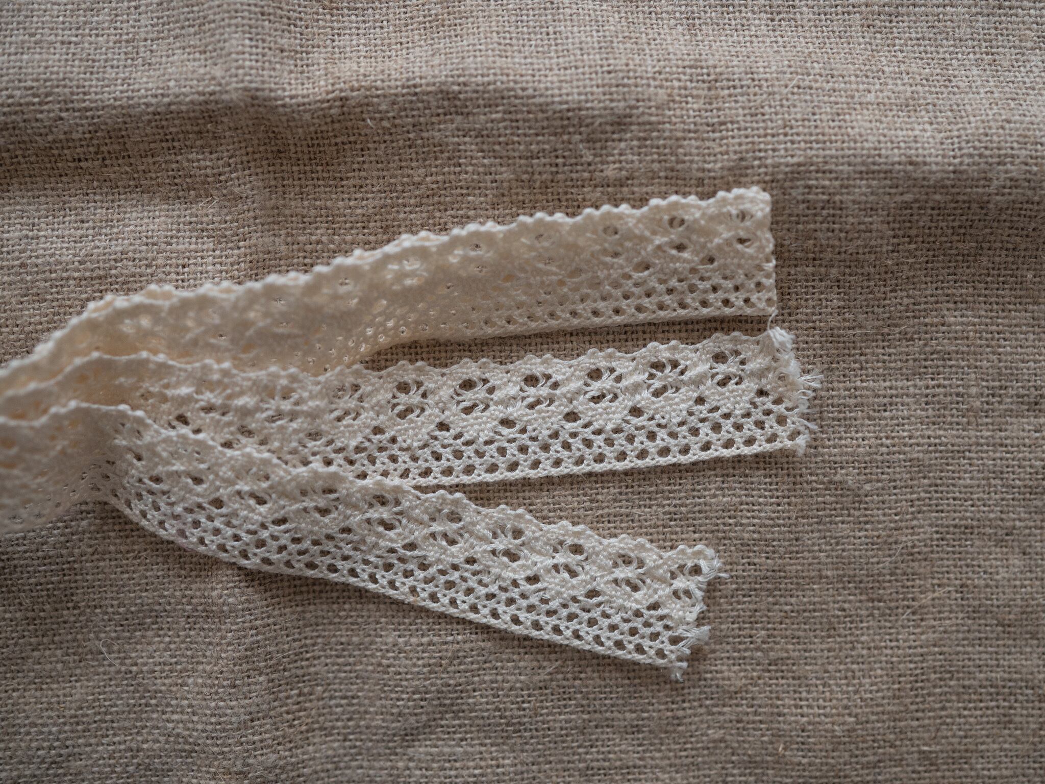 フランス アンティークレース(B)