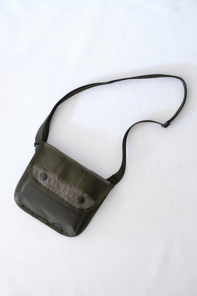 FUJITO × BRIEFING  First Aid Shoulder　Olive