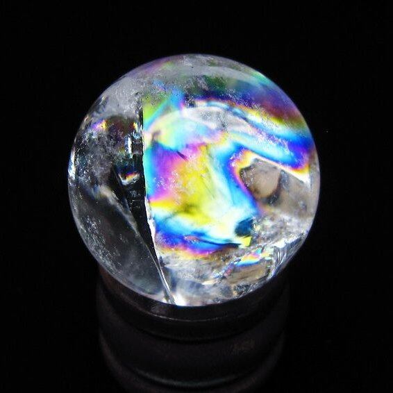 アイリスクォーツ 水晶玉 虹入り 27mm 水晶 丸玉 スフィア 置物 原石 一点物 141-8601