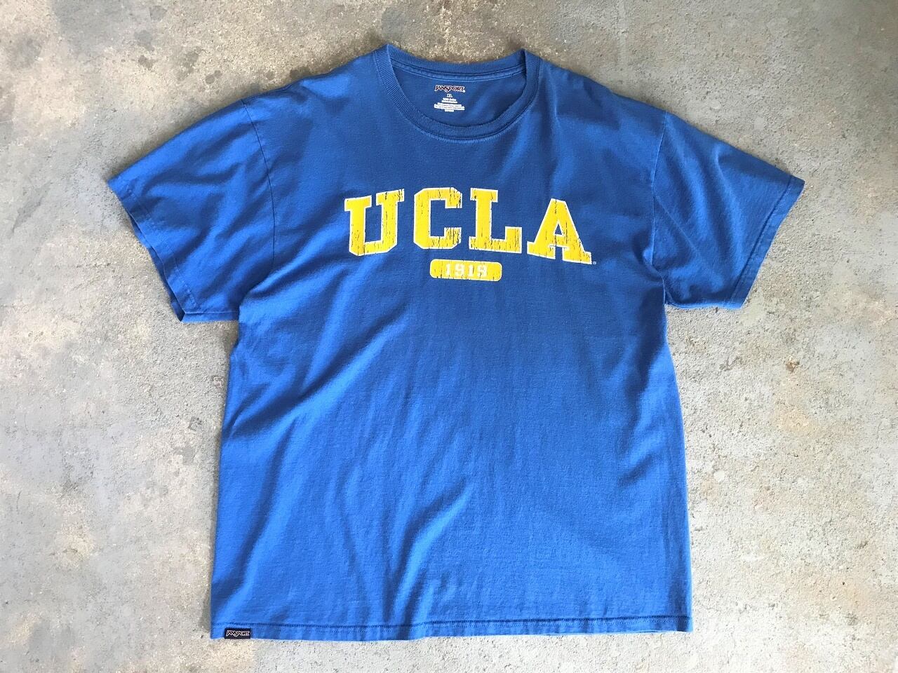 JANSPORTS "UCLA BRUINS" T-shirt