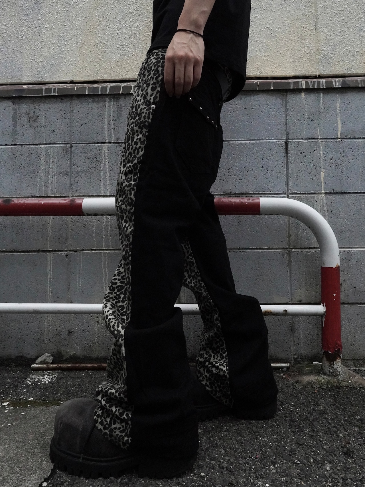【PLANET STUDIO】Leopard Panel Flare Pants