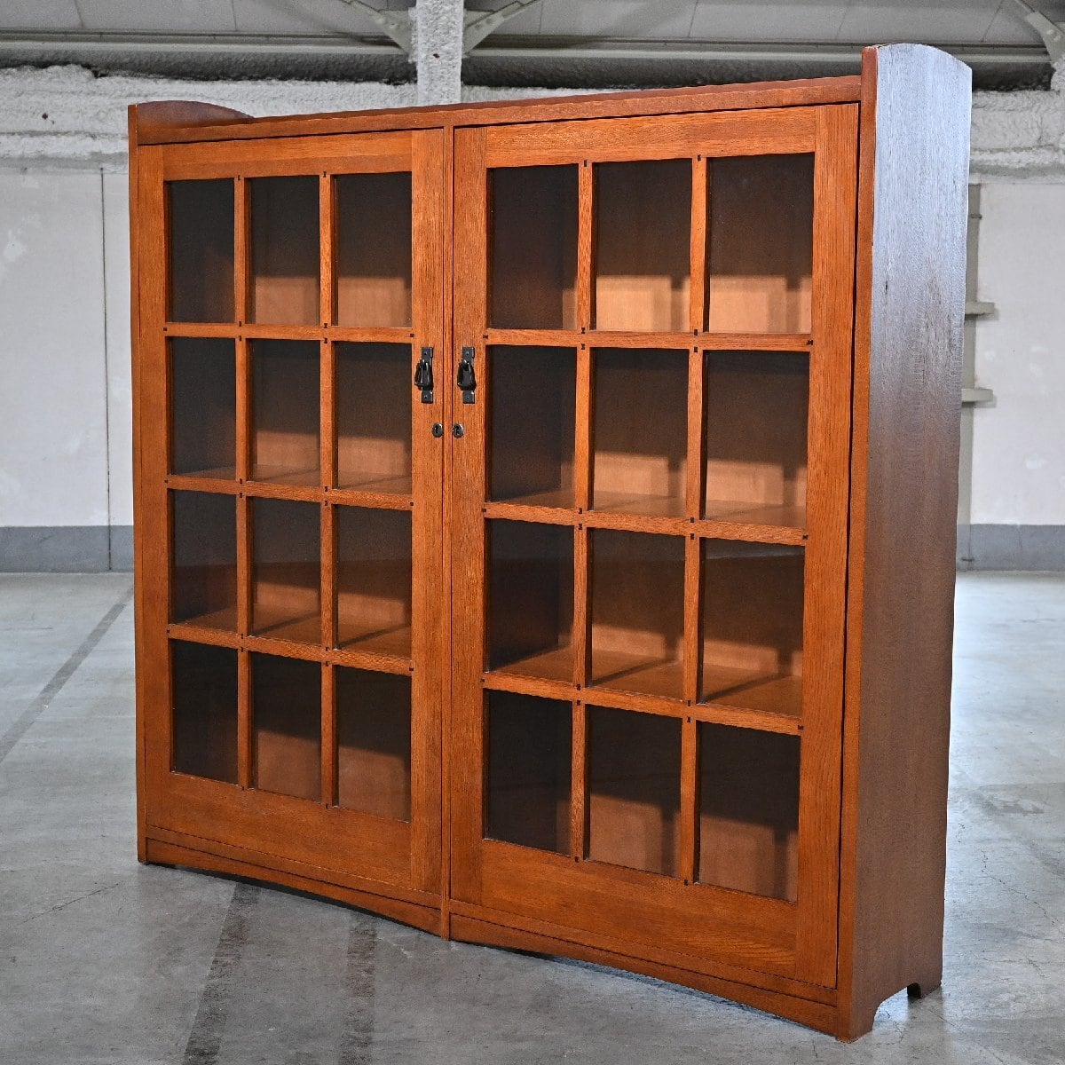 李朝家具「四層箪笥」ケヤキ材 金具装飾 チェスト 伝統家具 リビング