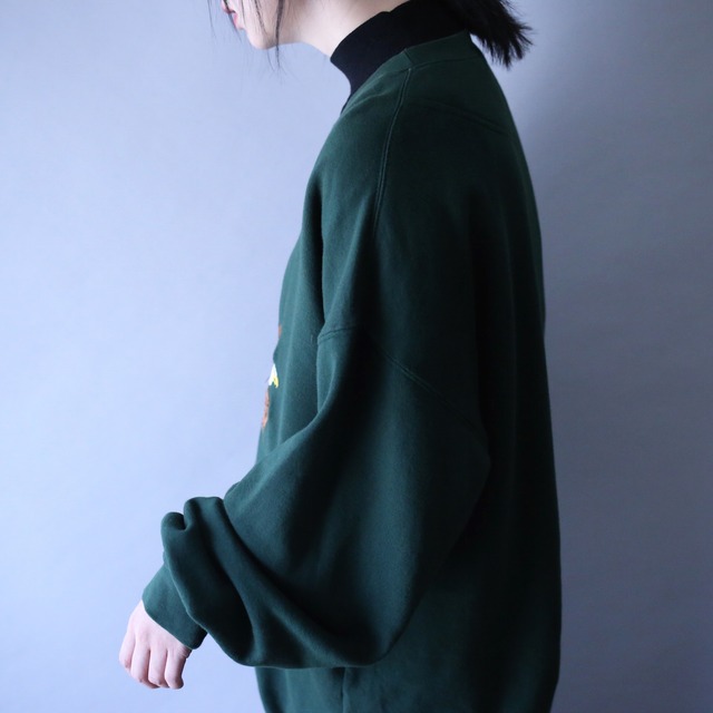 "刺繍" 4-animal design over silhouette sweatshirt