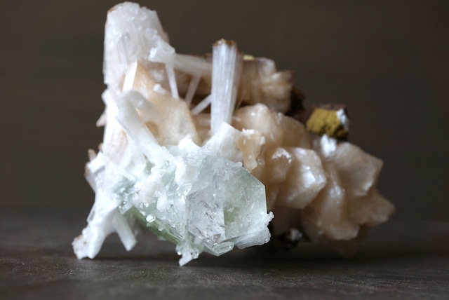 グリーンアポフィライト/スティルバイト/スコレサイト Apophyllite/Stilbite/Scolecite 863