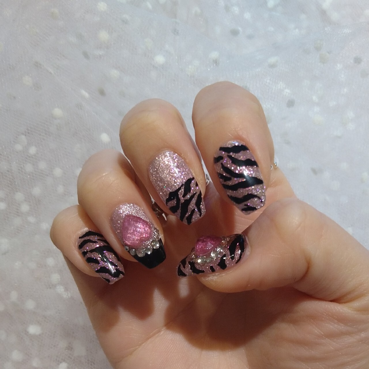 サイズオーダー】ネイルチップ 013 ゼブラ×ハートネイル | chuffed nails 