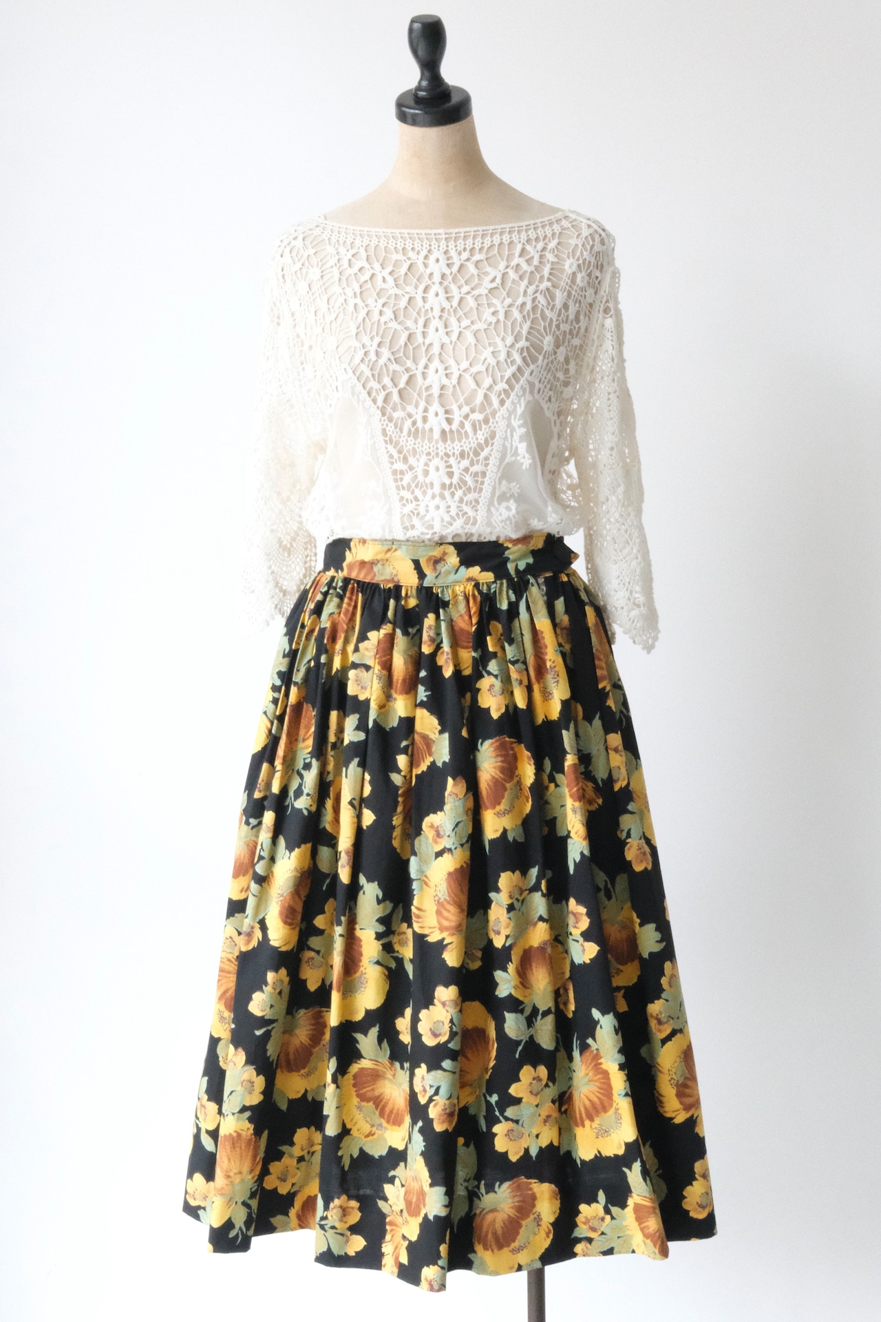 Sunflower pattern midi skirt