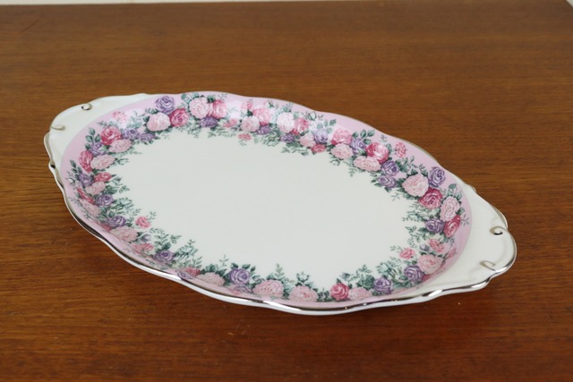 ロイヤルアルバート　ローズガーランド　オーバルプレート　バラ　イギリス　ROYAL ALBERT　ヴィンテージ　ROSE GARLAND　T236