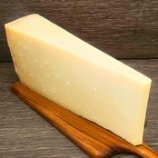 イタリア産 パルミジャーノ レッジャーノ 24ヶ月以上熟成 グラスフェッド 切りたてチーズ 400g Freshly Cut Cheese PARMIGIANO REGGIANO Grassfed 24+Month 400g