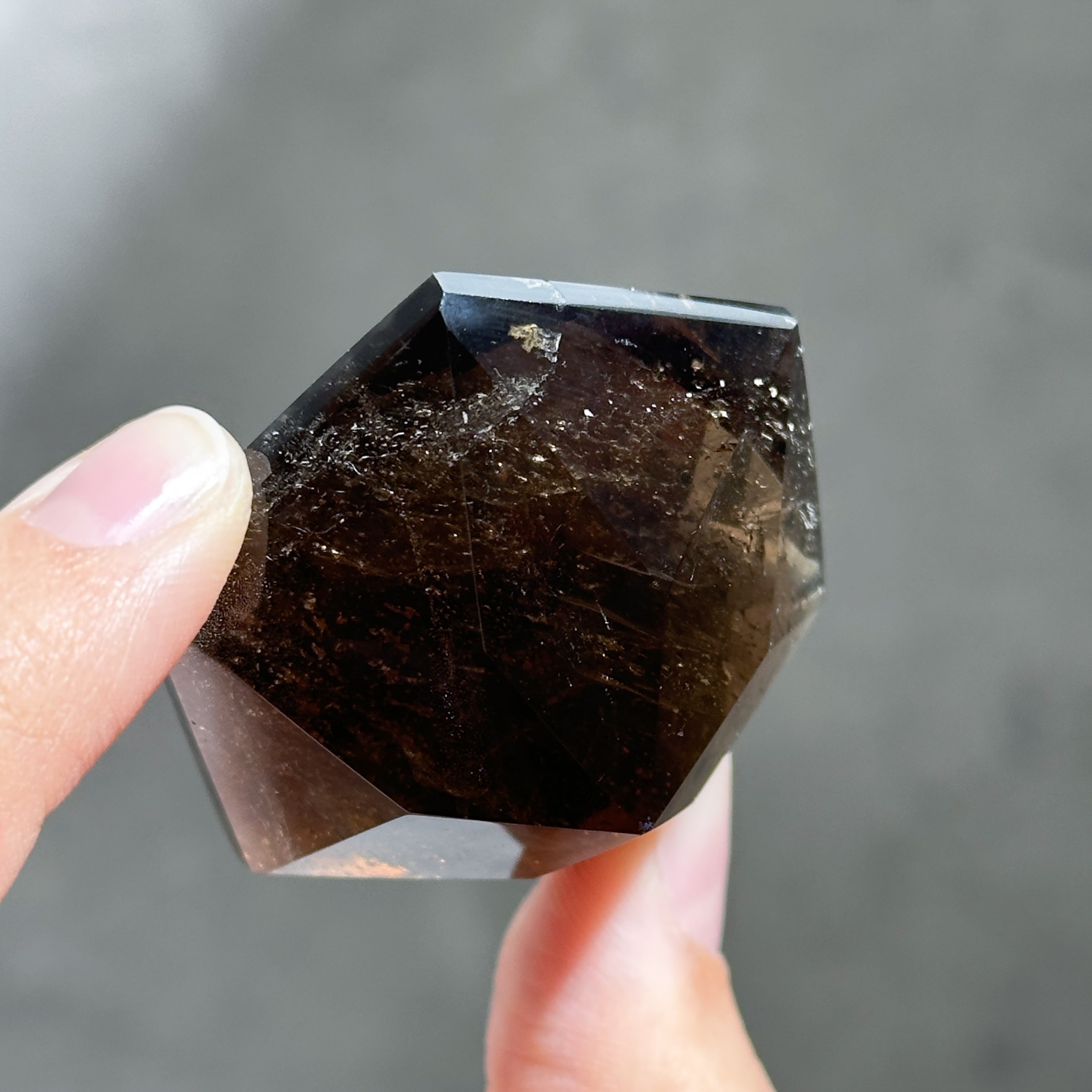 高品質】ミナスジェライス産スモーキークォーツ ダイヤモンドカット 31