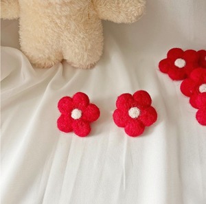 即納　【hugmemore 】tongtong flower hairpin red