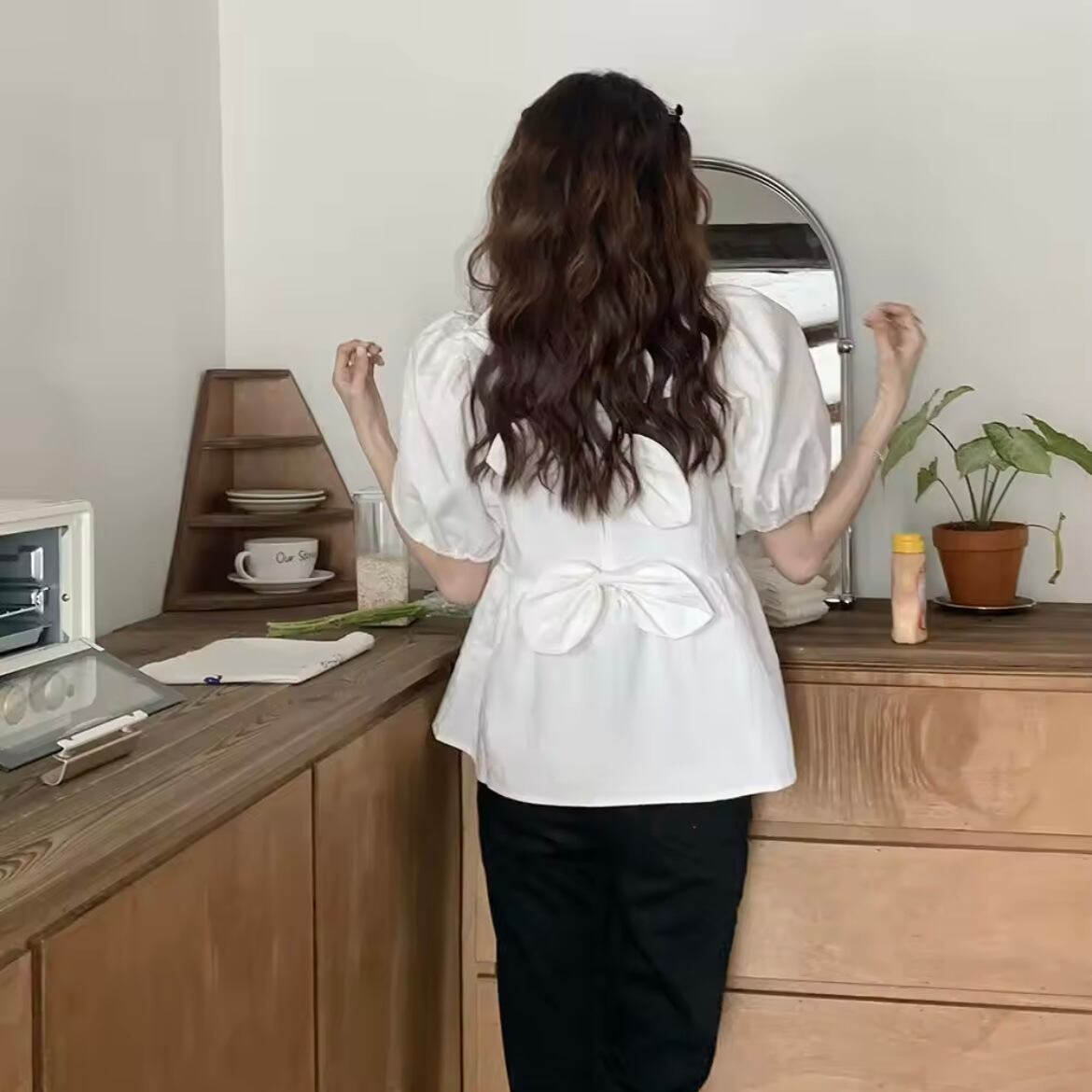 パフスリーブバックリボンブラウス