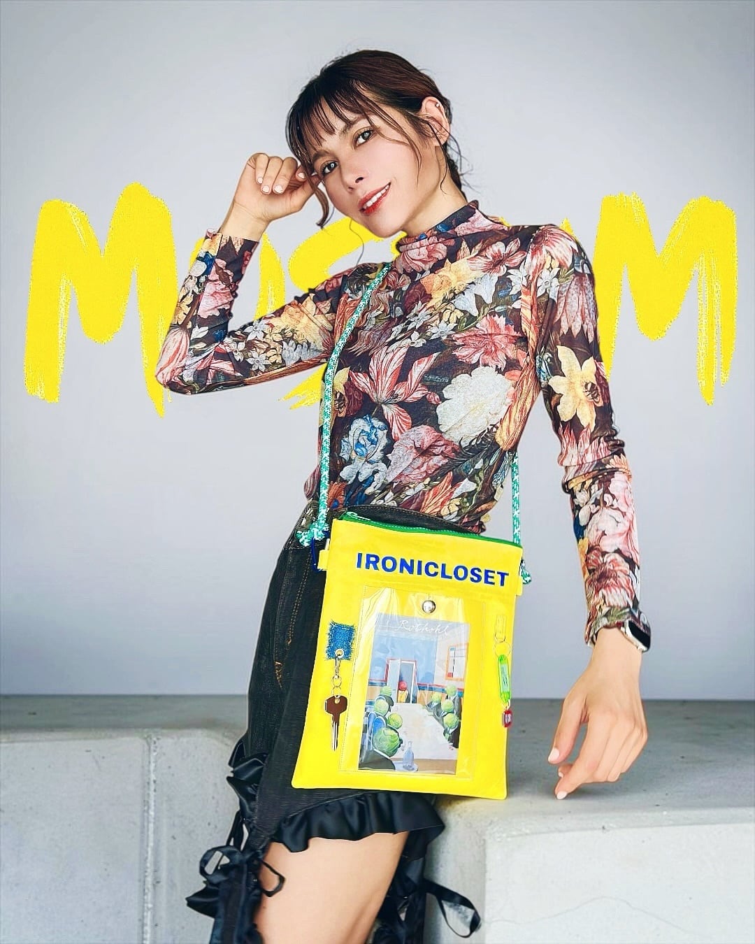 持ち歩く美術館』サコッシュ Yellow / No.19 | ironicloset