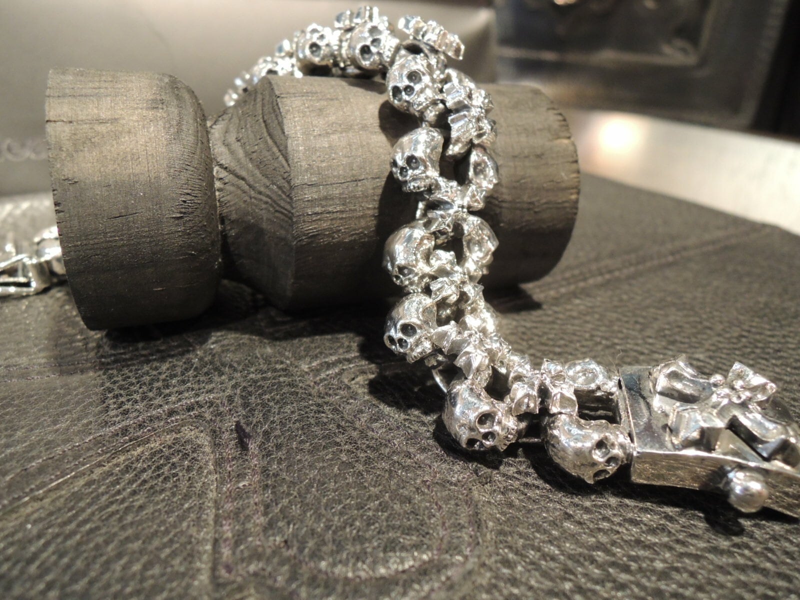 Chris James Catacomb Skulls Bracelet SofferAri ソファーアリ日本