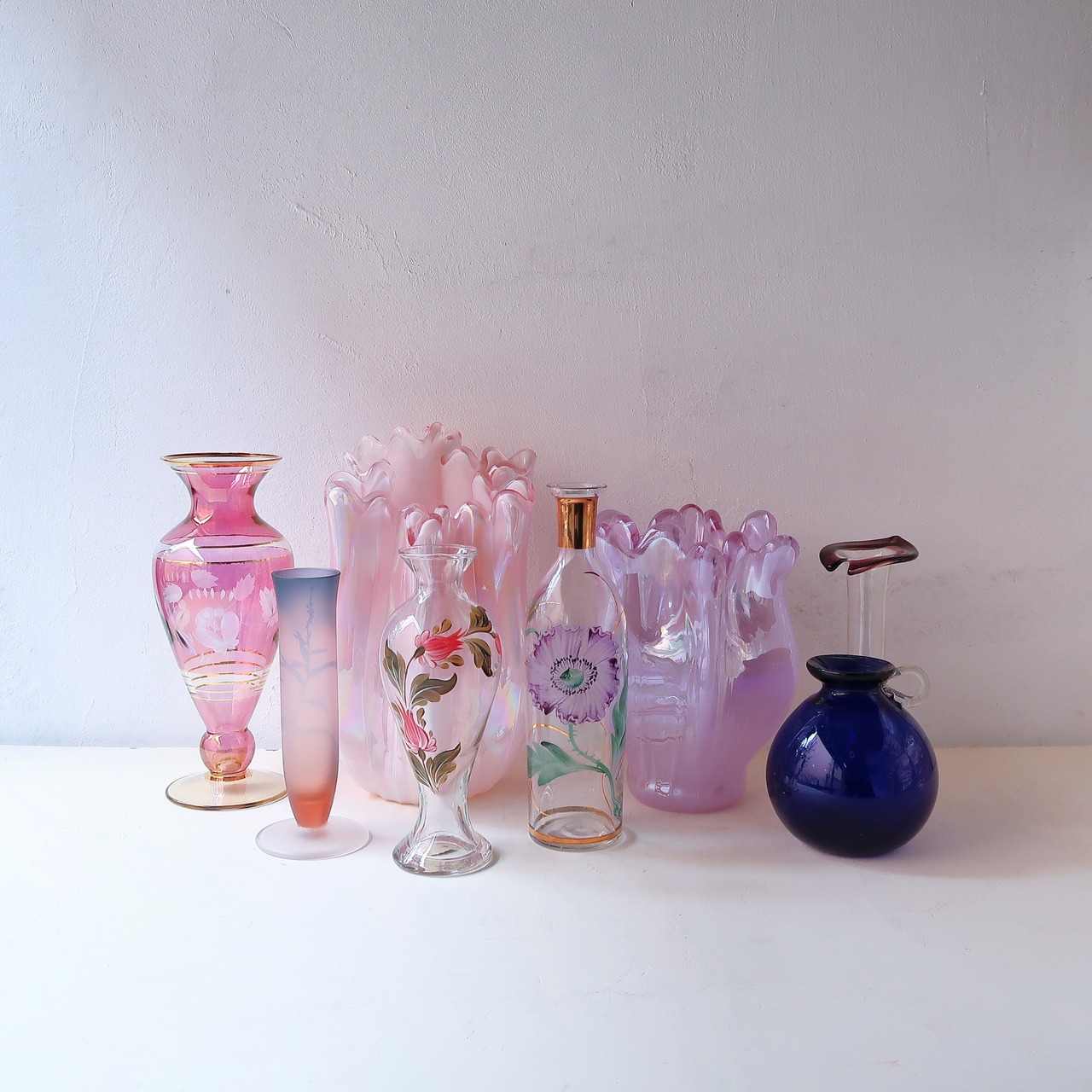 お花のペイントの花瓶