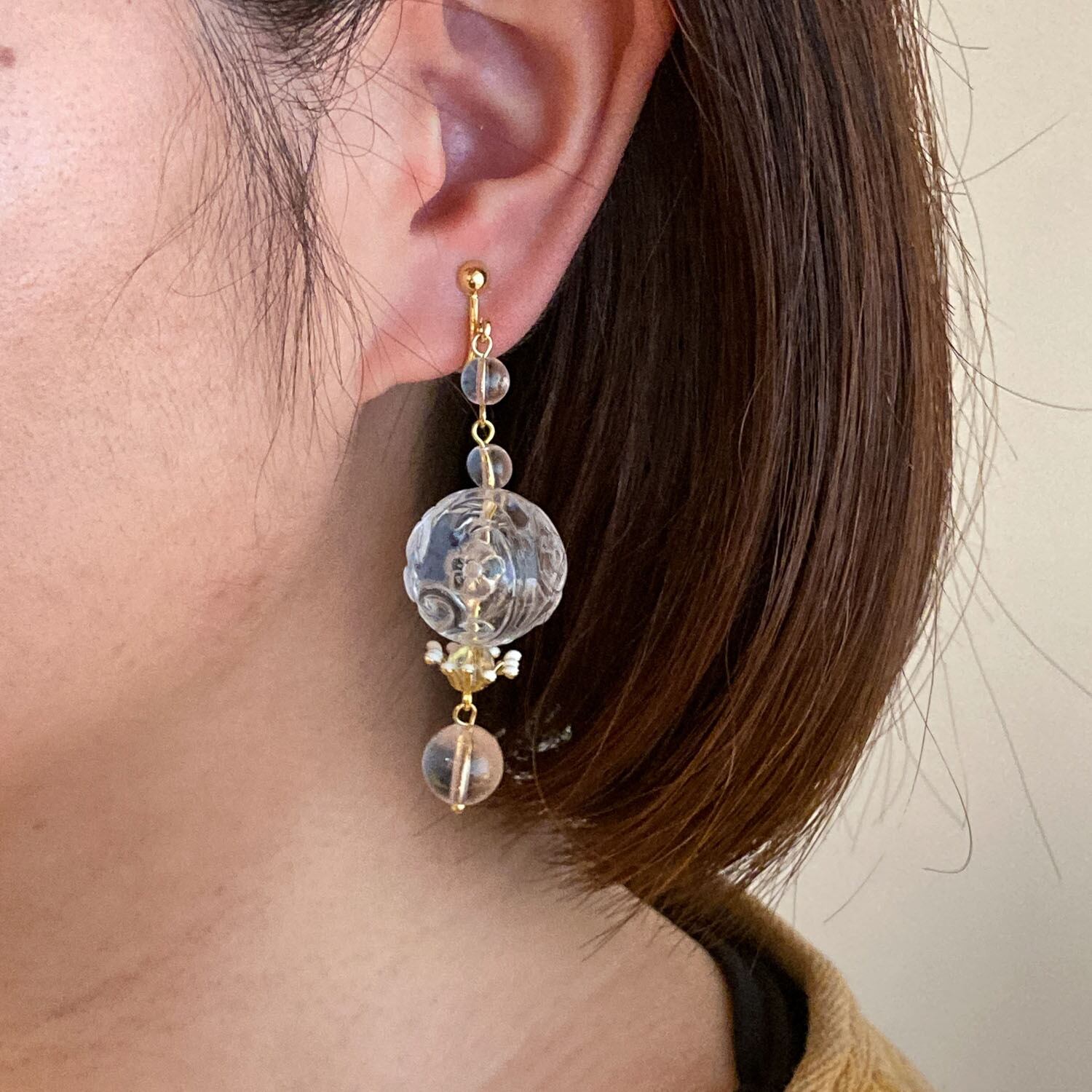 クリア花模様ビーズの〈ピアス/イヤリング〉 | Dua-アクセサリーパーツ