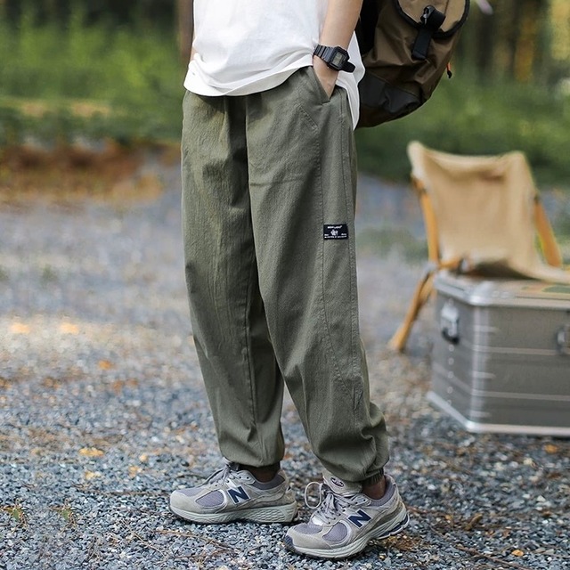 テーパードシルエットイージーパンツ　J0210