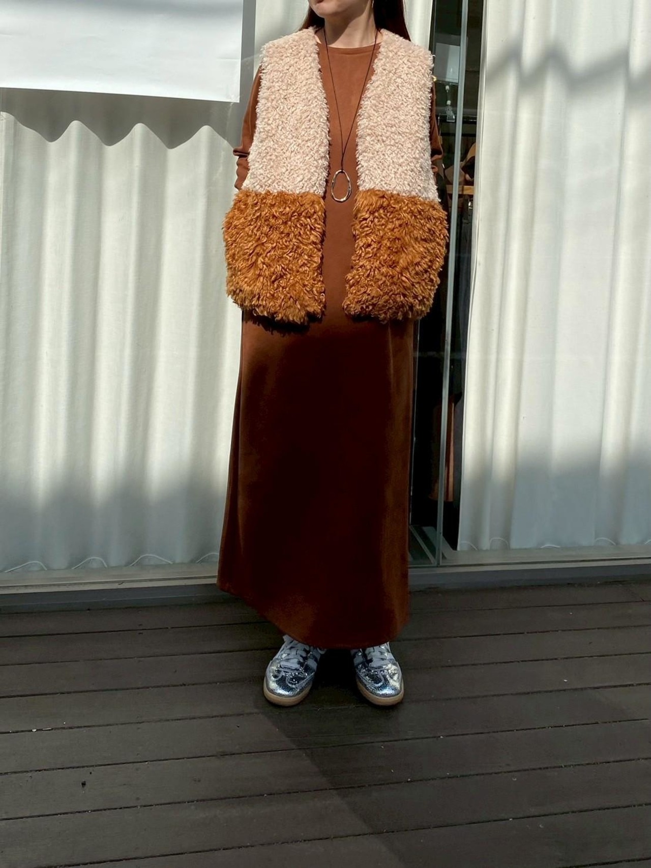 ロージー　Rosiee　R753240  配色切り替えファーベスト