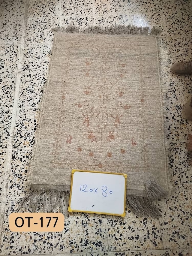 2026年 織りたてギャッベ【No.177】 ※現在、こちらの商品はイランに置いてあります。ご希望の方は先ずは在庫のご確認をお願いします。