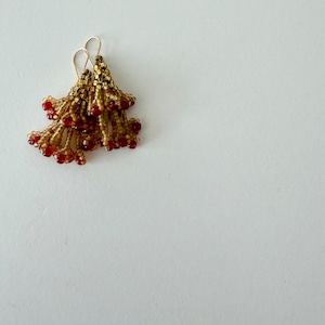 ピアス#gold × red frills