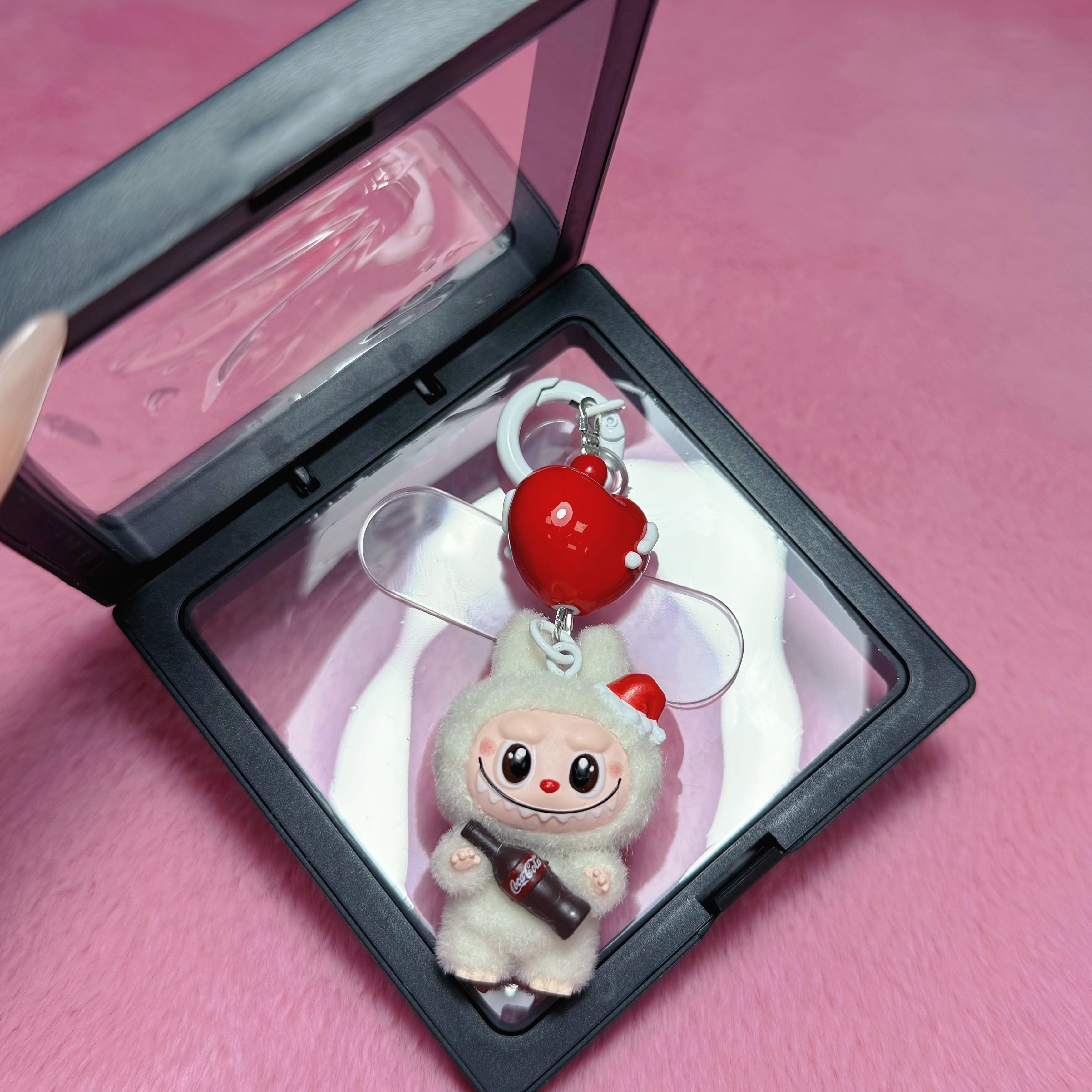 Labubu ラブブ キーホルダー ストラップ 大きなハート ハート型 可愛い