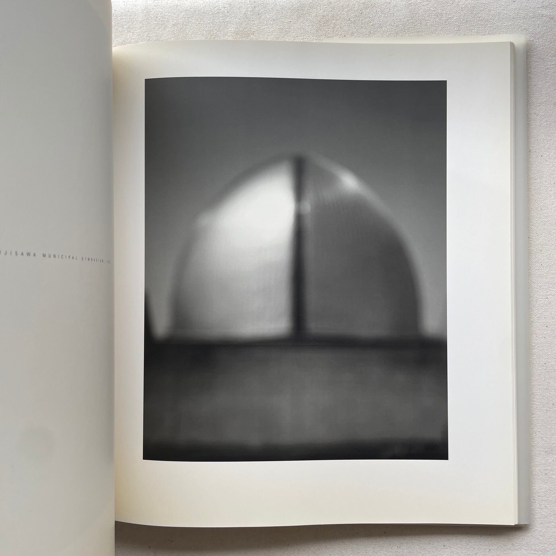 SUGIMOTO 杉本博司 作品集 TIME MACHINE by Hiroshi Sugimoto（杉本博司） 作品集 Hiroshi