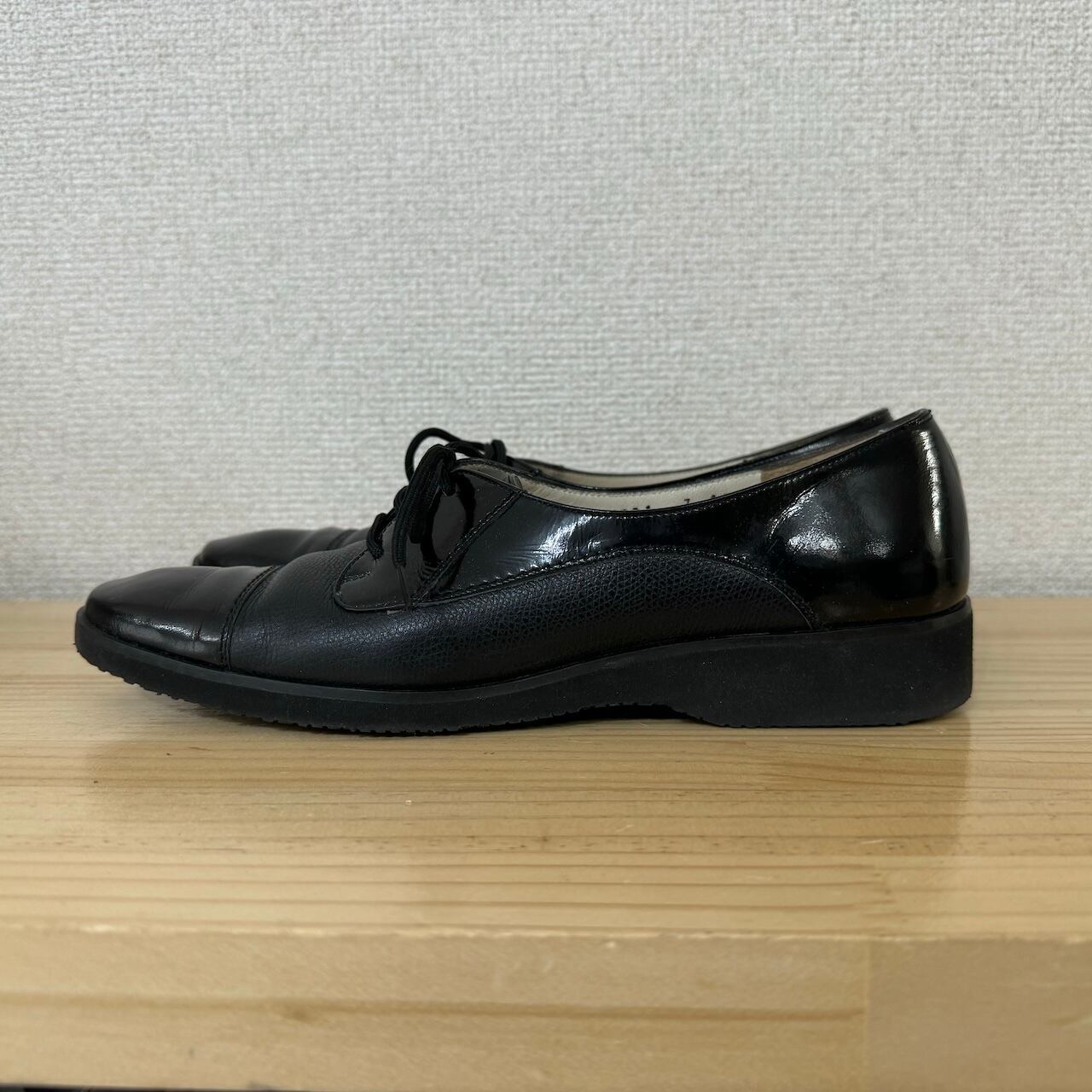 フェラガモ　エナメル　シューズ フェラガモ リザード×エナメル 黒紐靴 7 4A 使用感あり | cinderella shoes