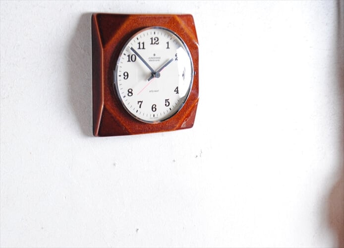 希少 ドイツ JUNGHANS ユンハンス 陶器の掛時計 アンティーク 苛ま 希少 ドイツ JUNGHANS ユンハンス 陶器の掛時計 アンティーク 苛ま