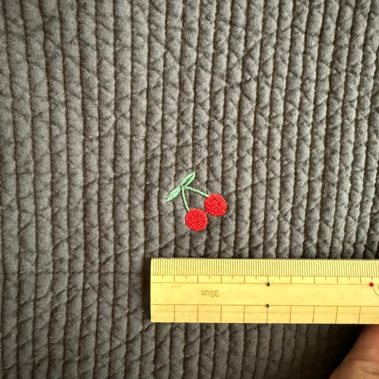 予約】ヌビ生地 黒×さくらんぼ | nekkofabric