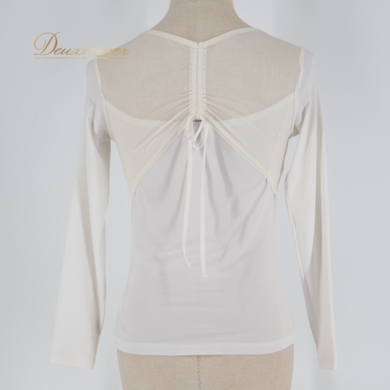 社交ダンス 衣装 トップス ブラウス ホワイト系 チャコット Chacott 白 ラインストーン キラキラ 長袖 伸縮 ストレッチ レッスン 練習 メッシュ生地 透け感 上品 かわいい シンプル 爽やか リボン