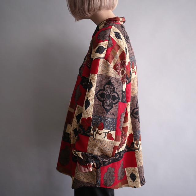 flower and art graphic panel pattern wrinkles fabric loose shirt