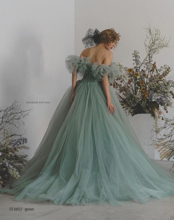カラードレス グリーン 取り外しオフショルダー ふわふわドレス 抜群の  