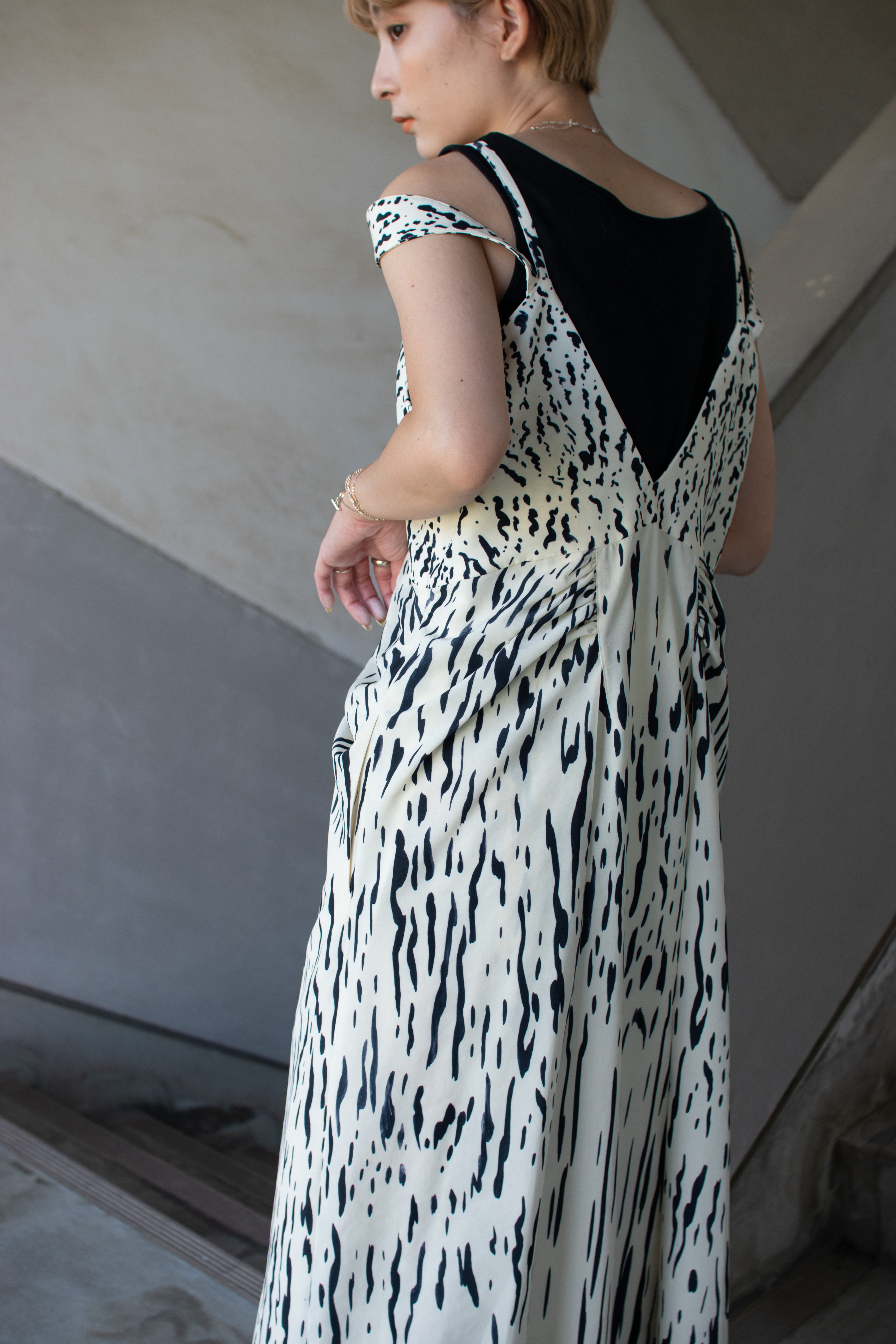 AKIKOAOKI slipping dress-01 | physis (ピュシス)