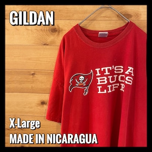 【GILDAN】NFL タンパベイバッカニアーズ フットボール ロゴ プリント Tシャツ ロゴ XL ビッグサイズ us古着 アメリカ古着