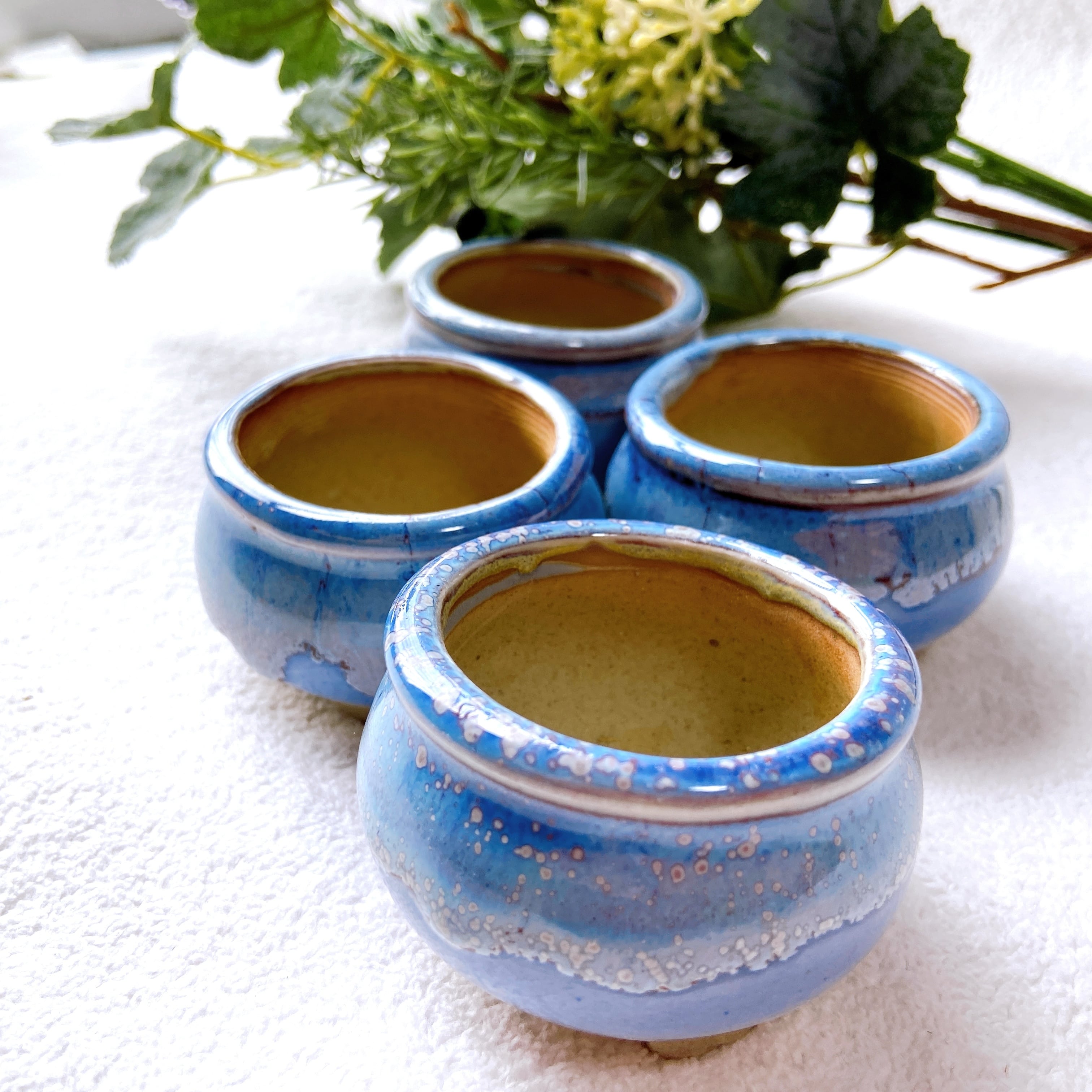 当店1大人気！ 空・海を彷彿させる優しい水色の陶器植木鉢4点セット