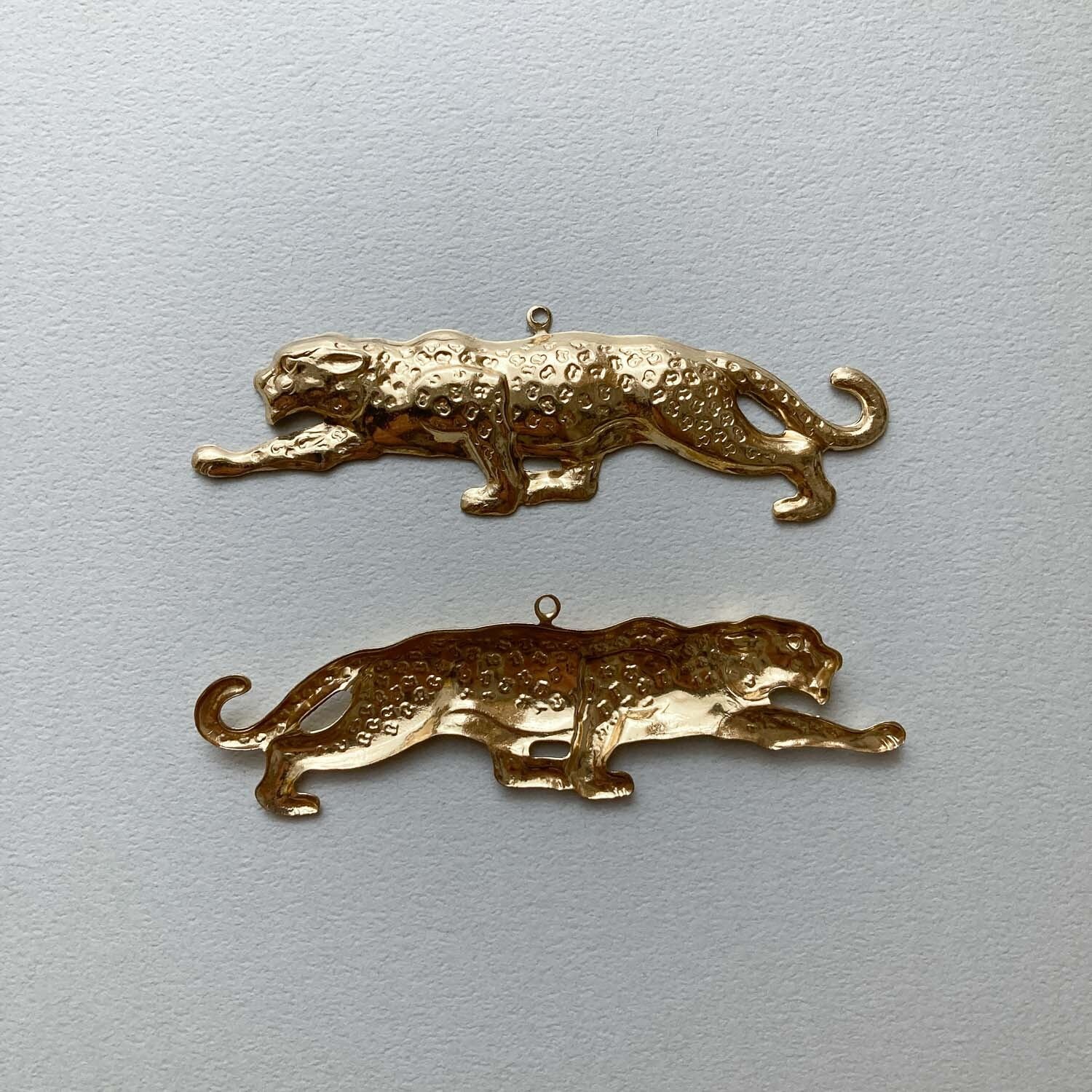 再入荷〉USA真鍮 ヒョウの横向き大ぶりチャームパーツ | Dua