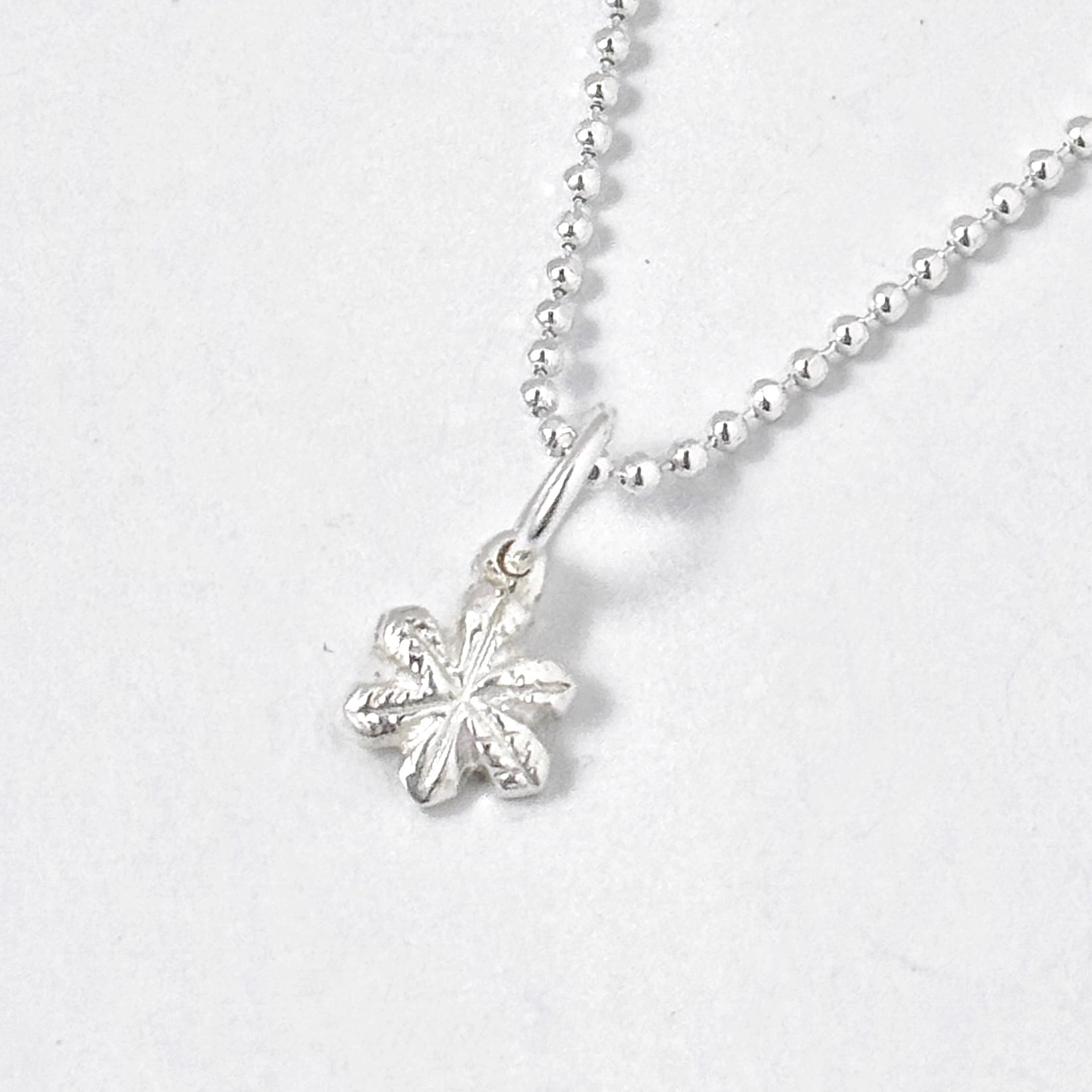 リトル スノー ネックレス