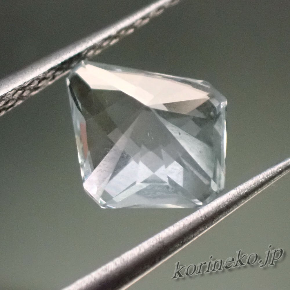 アクアマリンのクロスカットルース 2.15ct | korineko