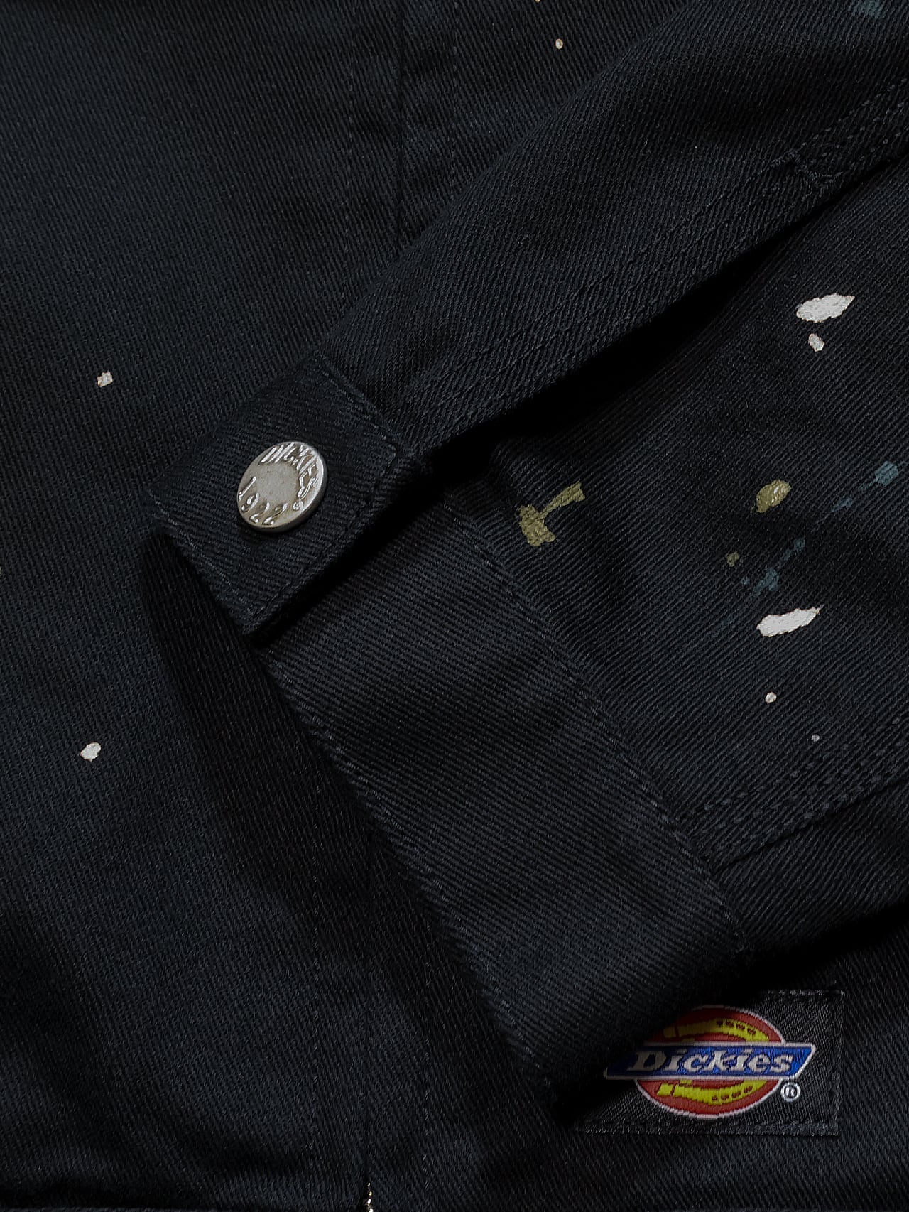 UNEEK BASEMNT - Discover independent style.