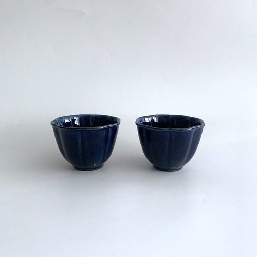 Awabi ware 　花型茶杯（瑠璃）