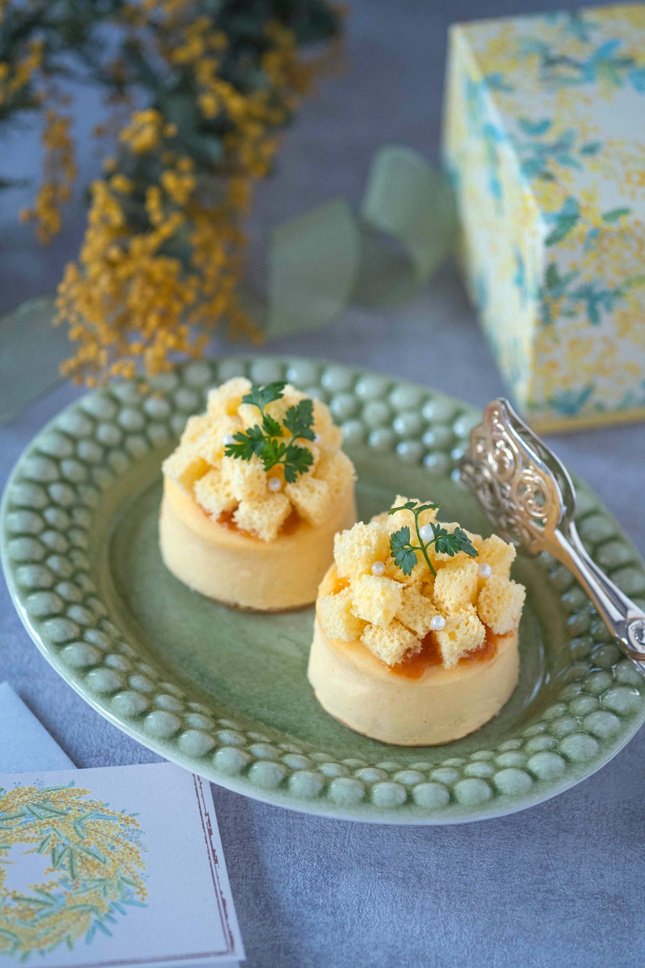 春のミモザ・スフレ--小さな贈り物のチーズケーキ