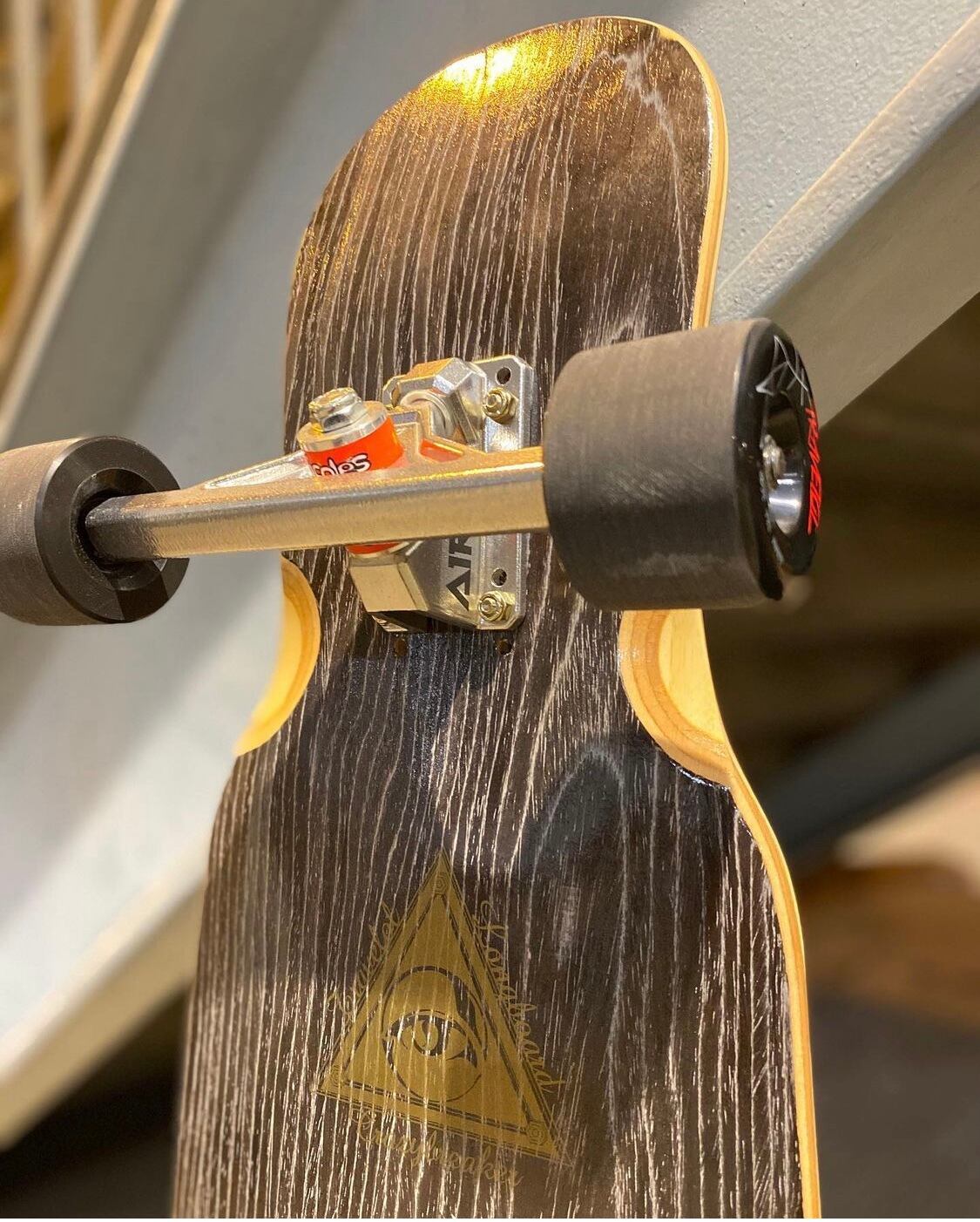 良い トラベロール travelol DWELL スケートボード ロンスケ