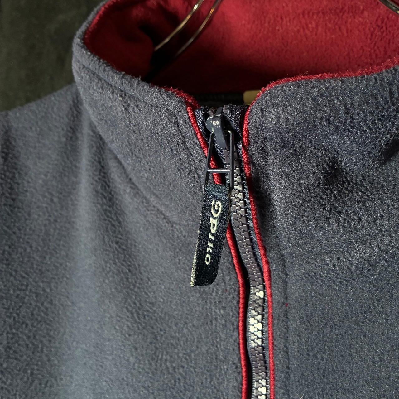 00s Piko Y2Kフリースベスト　ネイビー×バーガンディ ピコ　刺繍ロゴ