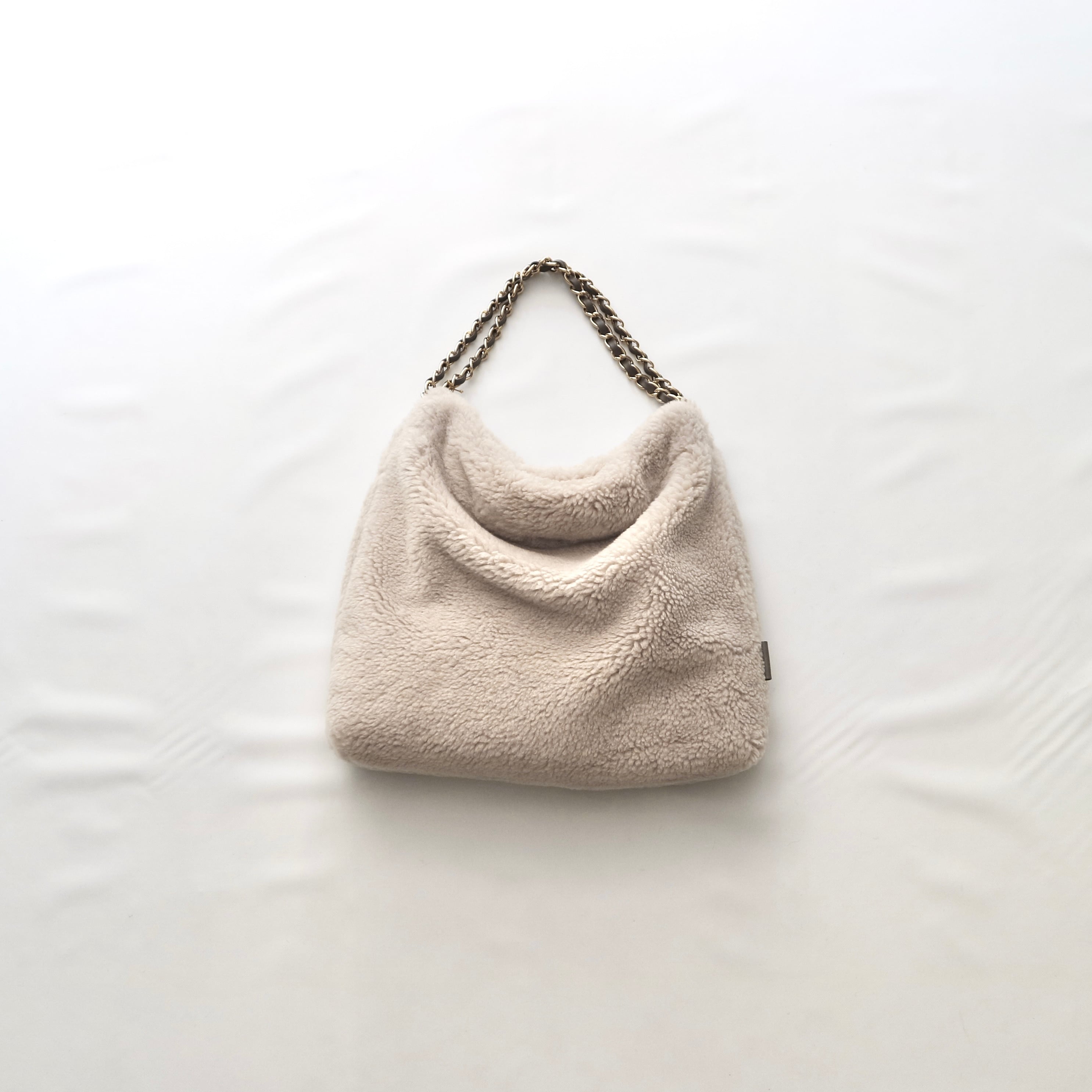 【VIOLAd'ORO ヴィオラドーロ】-ELMO- ECO MOUTON FUR CHAIN HANDLE BAG M エコムートンファーチェーンハンドルバッグM V-8680 (2COLORS)