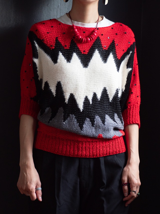 "Talk of the walk" 1990s Jagged pattern knit pullover